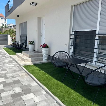 Holiday Apartments Ivano & Leo - Private Parking Zadar Exterior foto
