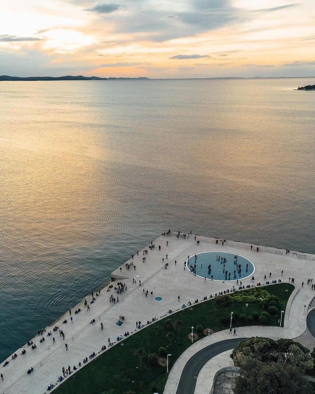 Holiday Apartments Ivano & Leo - Private Parking Zadar Exterior foto