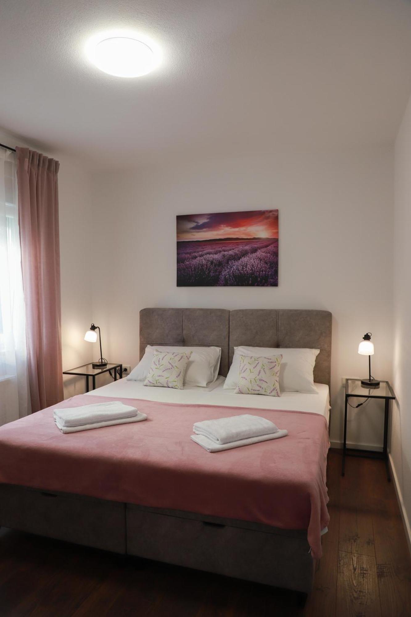 Holiday Apartments Ivano & Leo - Private Parking Zadar Exterior foto