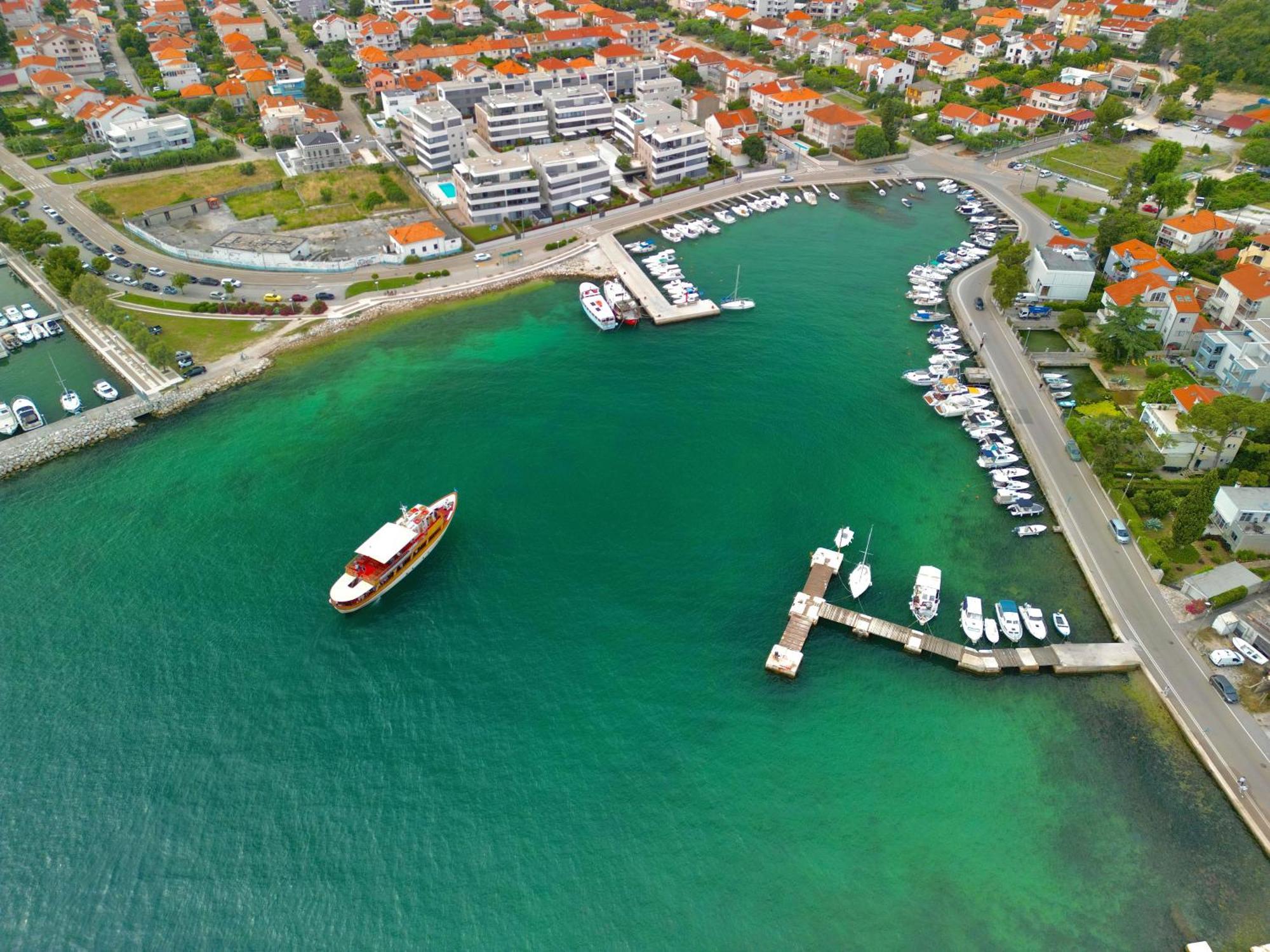 Holiday Apartments Ivano & Leo - Private Parking Zadar Exterior foto